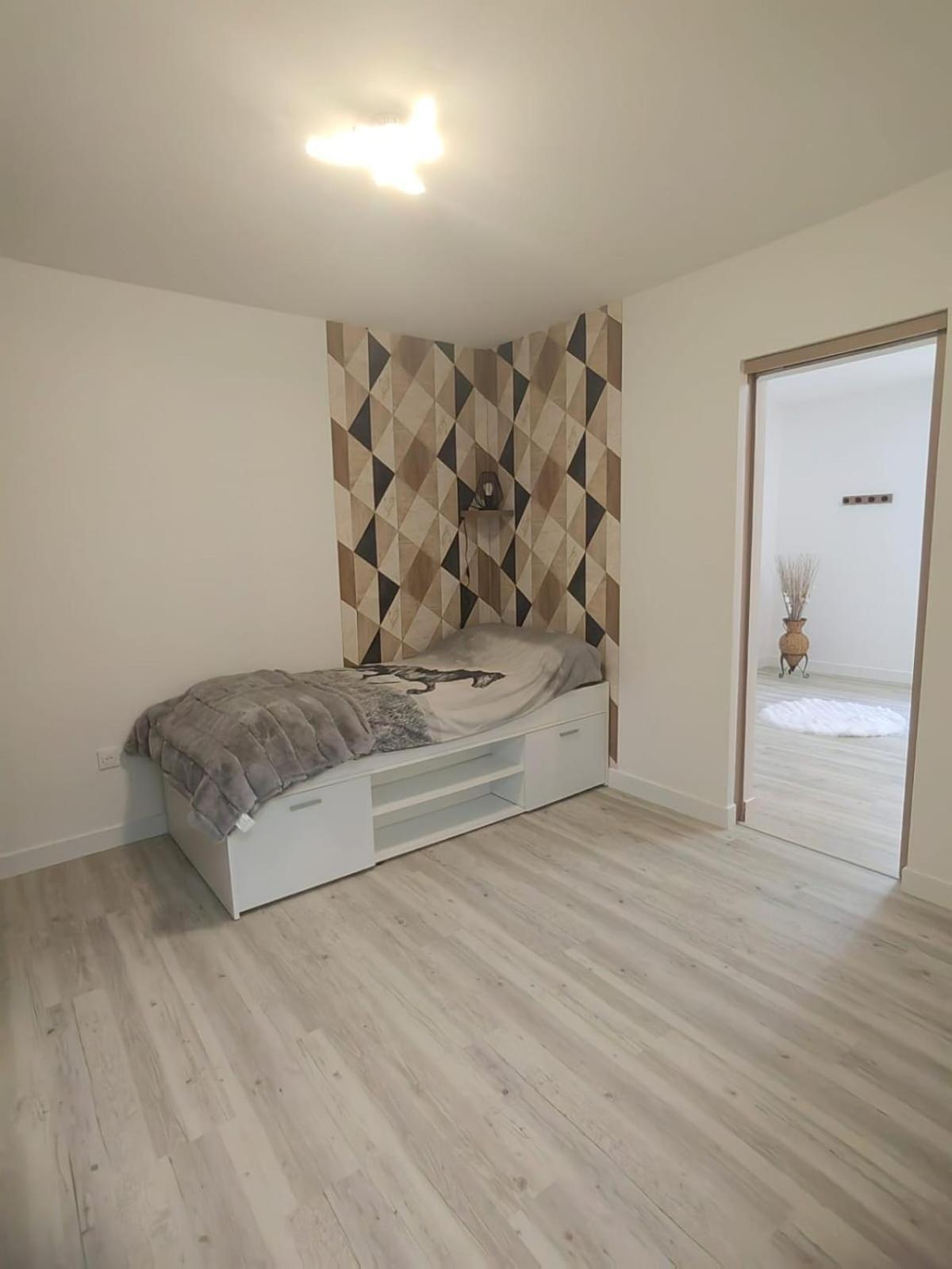Bel Appartement Bord Du Rhone วาลองซ์ ภายนอก รูปภาพ