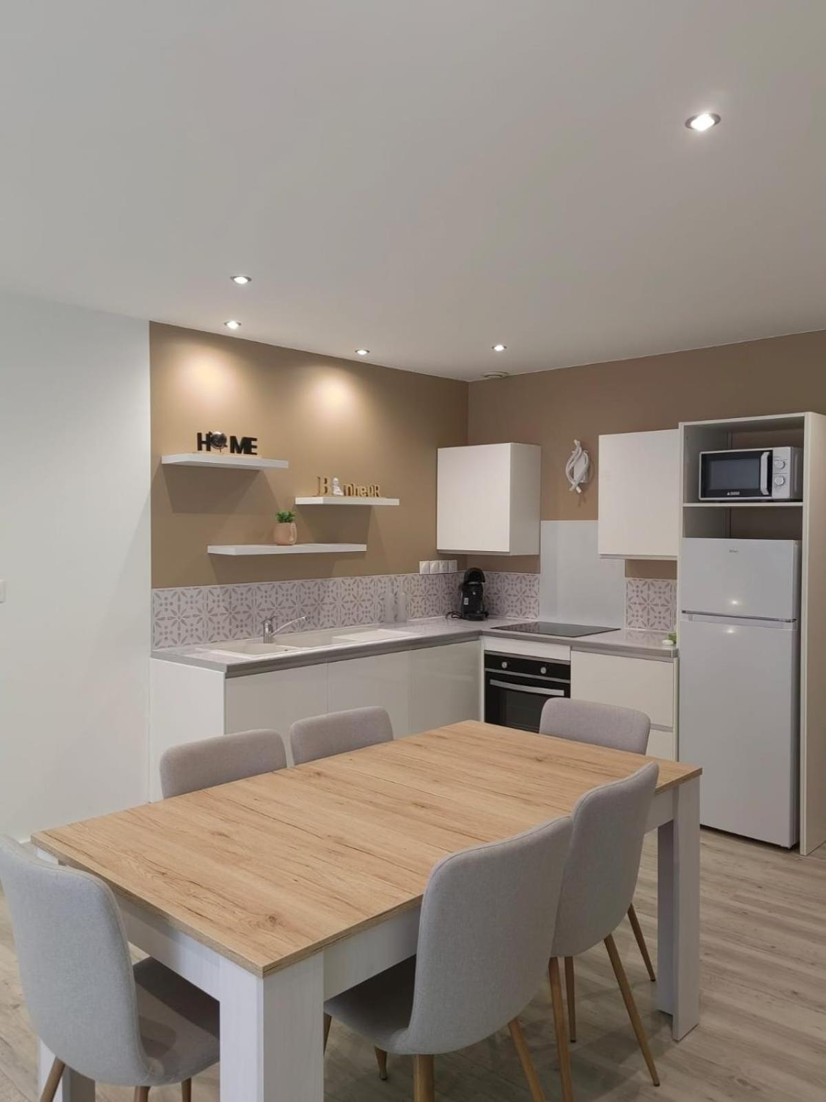 Bel Appartement Bord Du Rhone วาลองซ์ ภายนอก รูปภาพ